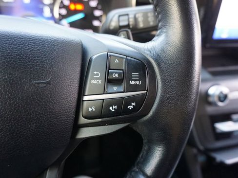 Used 2020 Ford Explorer XLT w/ Equipment Group 202A image 9