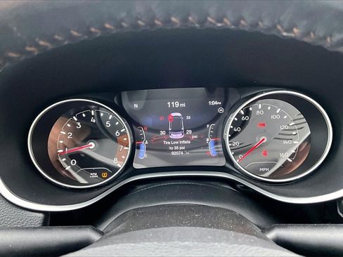 Used 2018 Jeep Compass Latitude w/ Popular Equipment Group image 18