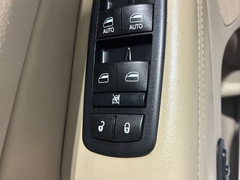 Used 2016 Jeep Grand Cherokee Limited AWD/4WD image 16