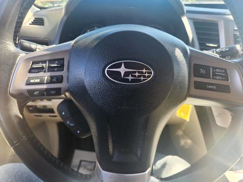 Used 2013 Subaru Outback 2.5i Limited AWD/4WD image 18
