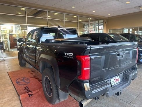 Used 2024 Toyota Tacoma TRD Off-Road w/ TRD Off Road Upgrade Package image 11