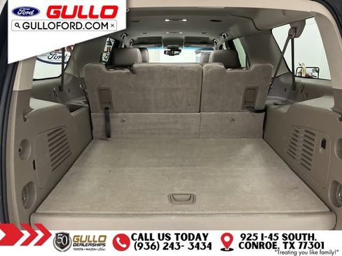 Used 2015 Chevrolet Suburban LT w/ Max Trailering Package RWD image 10