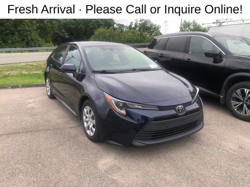 Used 2023 Toyota Corolla LE FWD image 1