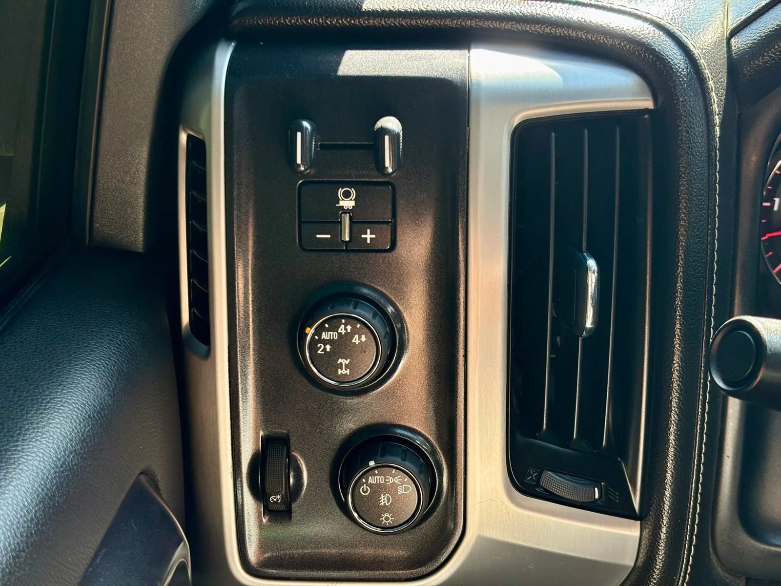 Used 2014 GMC Sierra 1500 SLE w/ SLE Fleet Preferred Package AWD/4WD image 24