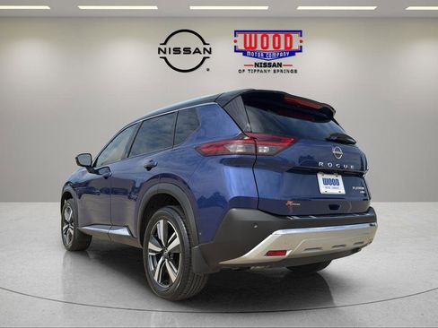 Used 2022 Nissan Rogue Platinum w/ Head-Up Display Package AWD/4WD image 4