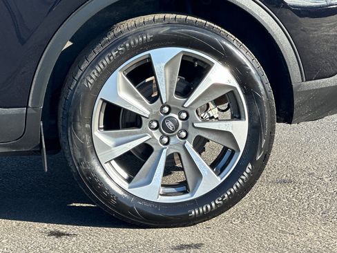 Used 2025 Ford Escape Platinum image 25