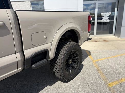 New 2026 Ford F250 Lariat w/ Black Appearance Package AWD/4WD image 16