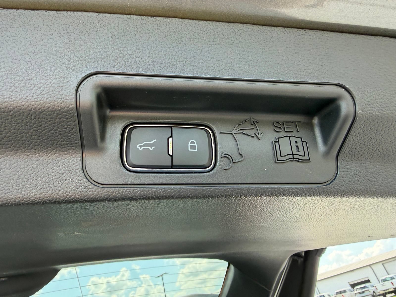 Used 2026 Ford Explorer ST-Line AWD/4WD image 12