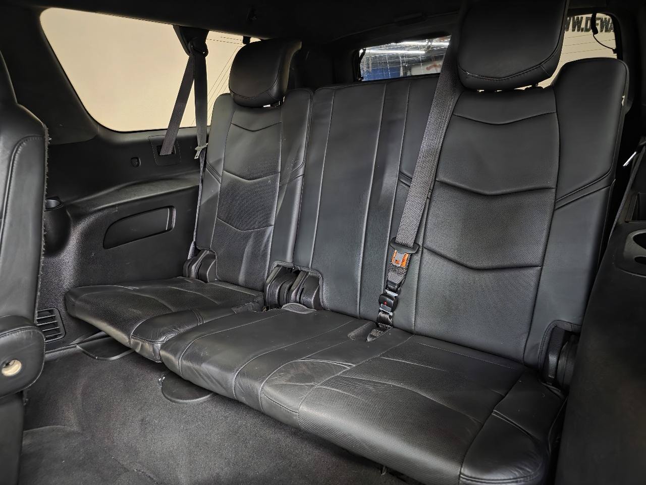 Used 2018 Cadillac Escalade ESV Platinum AWD/4WD image 29