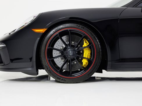 Used 2018 Porsche 911 GT3 RWD image 9