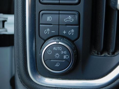 Used 2020 Chevrolet Silverado 1500 LTZ image 35