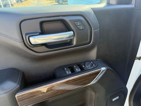 Used 2020 Chevrolet Silverado 1500 LT Trail Boss image 14