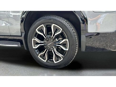 Used 2025 GMC Sierra EV Denali AWD/4WD image 34