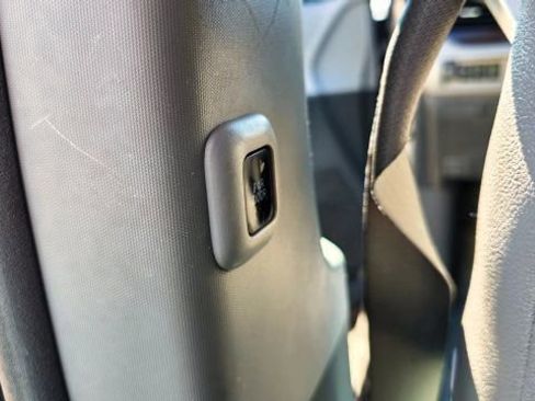 Used 2017 Toyota Sienna XLE Premium w/ Cargo Management Package image 26