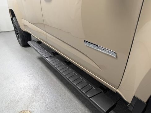 Used 2022 GMC Canyon Elevation AWD/4WD image 3