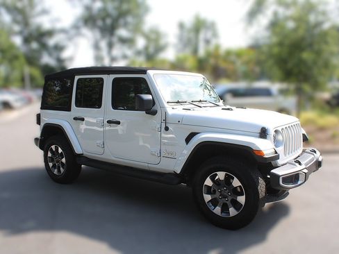 Used 2023 Jeep Wrangler Unlimited Sahara w/ LED Lighting Group AWD/4WD image 14