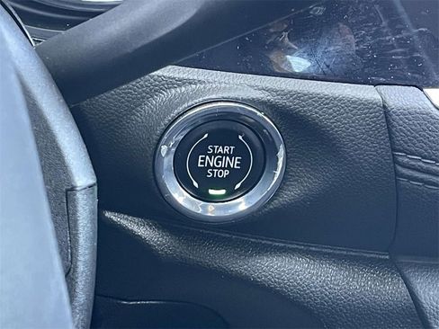 Used 2023 Buick Encore GX Essence w/ Experience Buick Package image 28