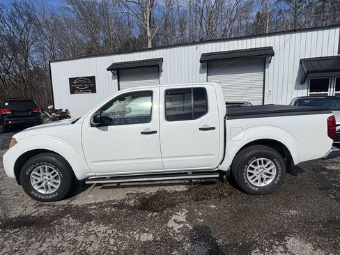 Used 2015 Nissan Frontier SV w/ SV Value Truck Package image 1