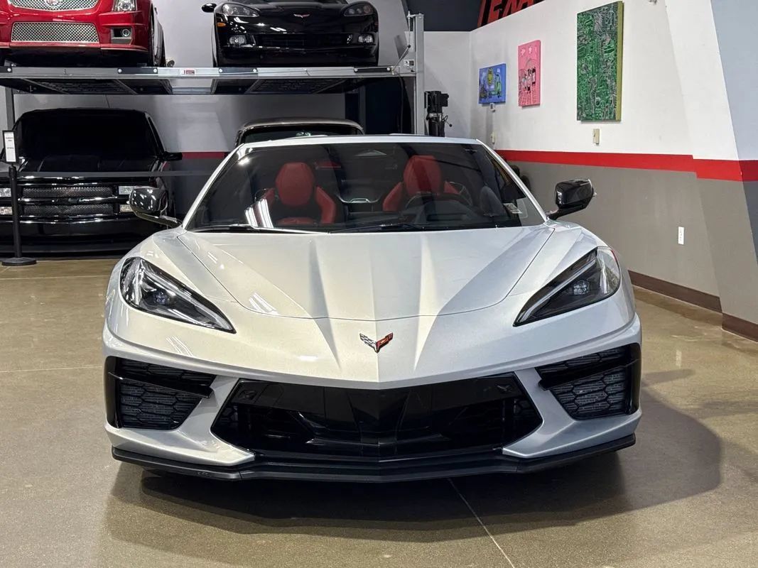 Used 2024 Chevrolet Corvette Stingray Preferred Cpe w/ Z51 Performance Package RWD image 6