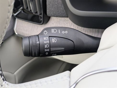 New 2026 Volvo XC90 T8 Ultra w/ Protection Package Premier image 36