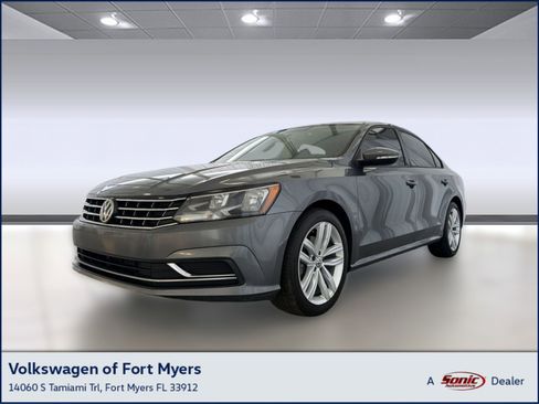 Used 2019 Volkswagen Passat 2.0T Wolfsburg image 1