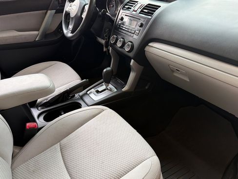 Used 2015 Subaru Forester 2.5i Premium w/ All-Weather Package AWD/4WD image 14