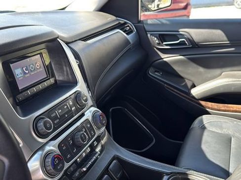 Used 2015 Chevrolet Suburban LS image 20