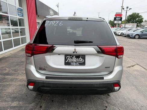 Used 2020 Mitsubishi Outlander SE FWD image 6