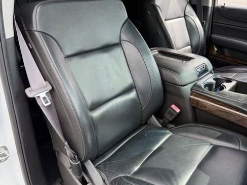 Used 2017 Chevrolet Tahoe LT w/ LT Signature Package RWD image 19