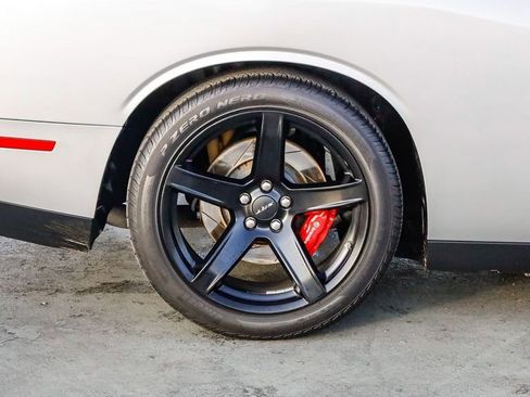 Used 2019 Dodge Challenger SRT Hellcat image 12