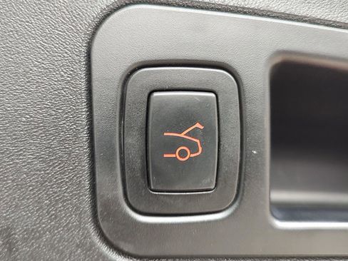 Used 2018 Tesla Model S 100D image 23