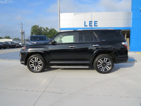 Used 2021 Toyota 4Runner Limited image 2