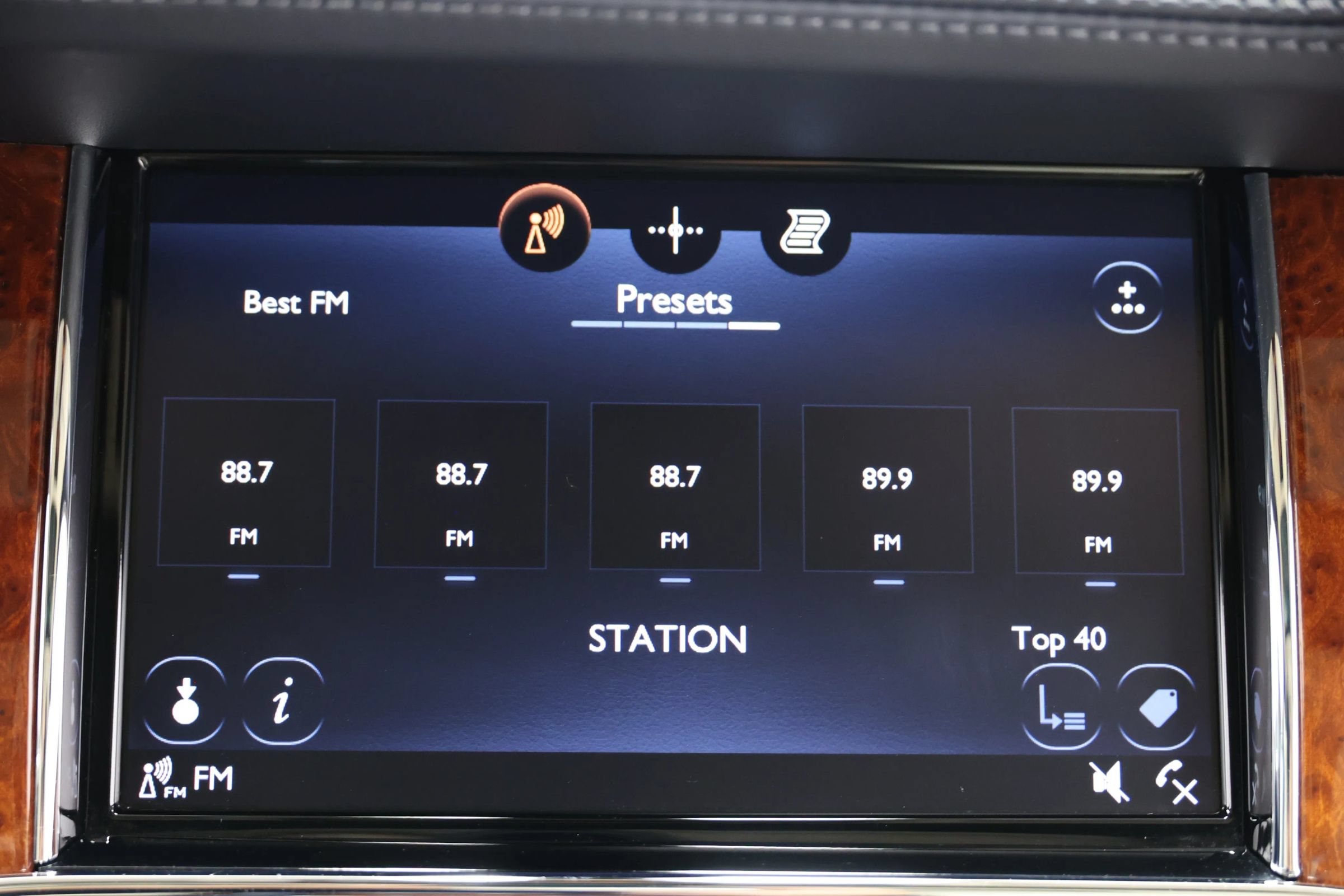 Used 2017 Bentley Mulsanne RWD image 46