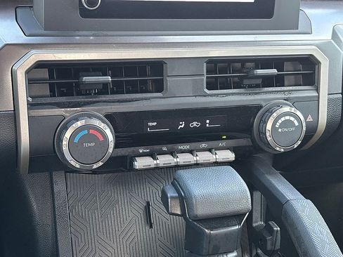 Certified 2025 Toyota Tacoma SR5 AWD/4WD image 20
