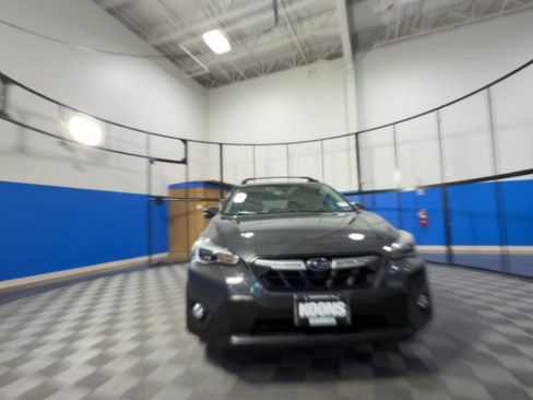 Used 2021 Subaru Crosstrek 2.5i Limited w/ Moonroof Package 1 AWD/4WD image 4