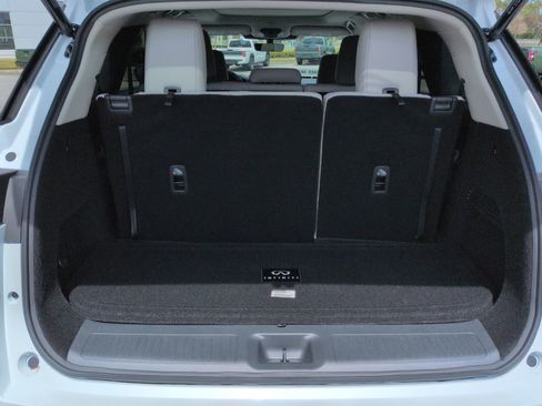 New 2026 INFINITI QX60 Luxe w/ Cargo Package image 14