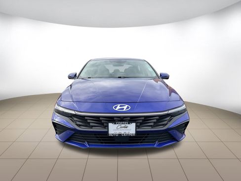 Used 2024 Hyundai Elantra Limited image 2