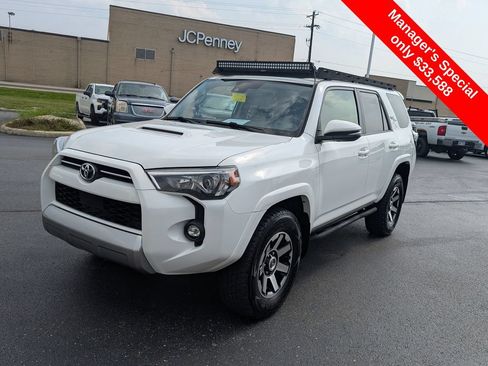 Used 2021 Toyota 4Runner TRD Off-Road Premium AWD/4WD image 3