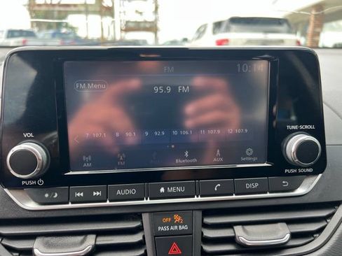 Used 2024 Nissan Altima 2.5 S FWD image 17