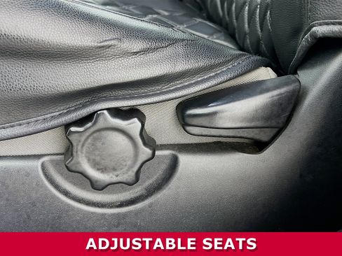 Used 2016 Toyota Tacoma SR w/ SR Convenience Package RWD image 4