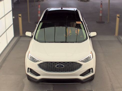 Used 2024 Ford Edge SEL w/ Convenience Package AWD/4WD image 2