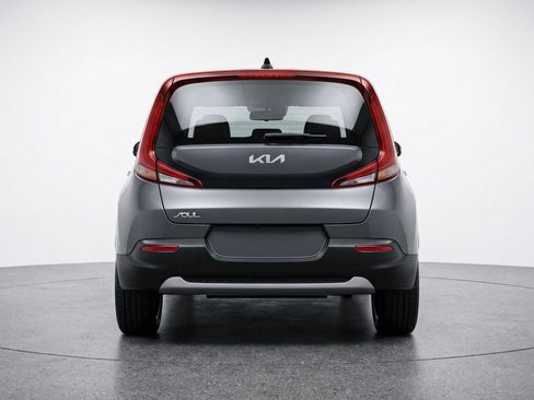 Used 2025 Kia Soul LX w/ LX Technology Package image 7