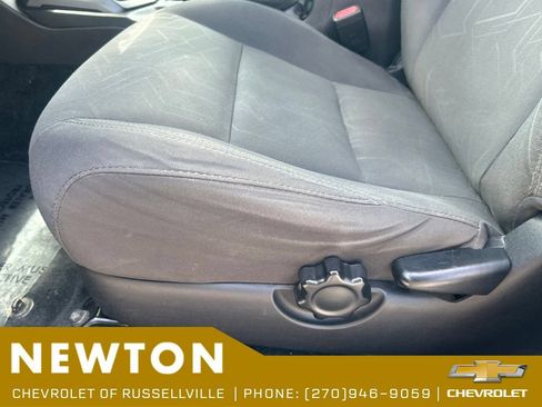 Used 2016 Toyota Tacoma TRD Off-Road w/ Towing Package AWD/4WD image 6