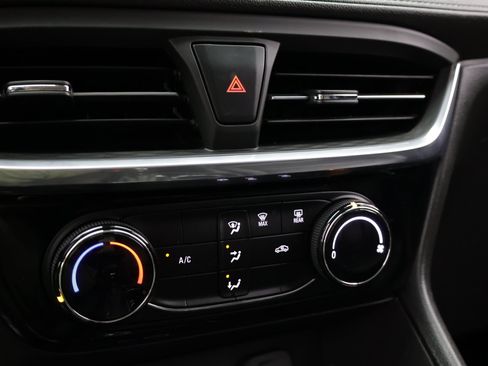 Used 2024 Buick Encore GX Sport Touring FWD image 24
