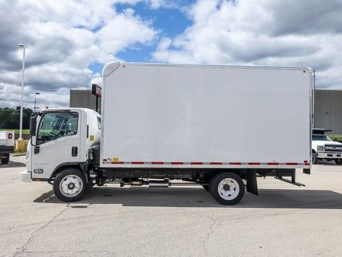 New 2025 Chevrolet Low Cab Forward image 6