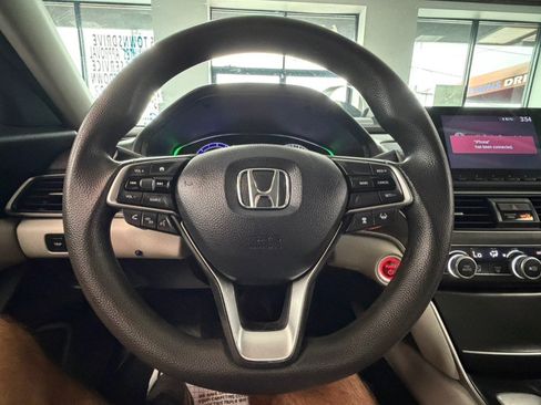 Used 2020 Honda Accord Hybrid image 42