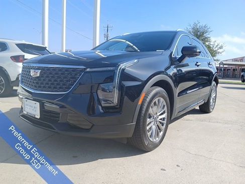 Used 2025 Cadillac XT4 Premium Luxury w/ Cold Weather Package image 3