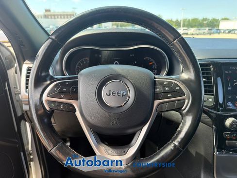 Used 2020 Jeep Grand Cherokee Altitude AWD/4WD image 11