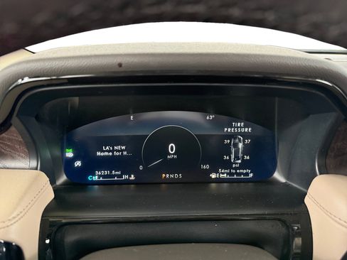 Used 2021 Lincoln Nautilus Reserve FWD image 15