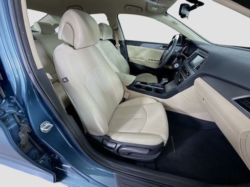Used 2017 Hyundai Sonata SE w/ Cargo Package image 18